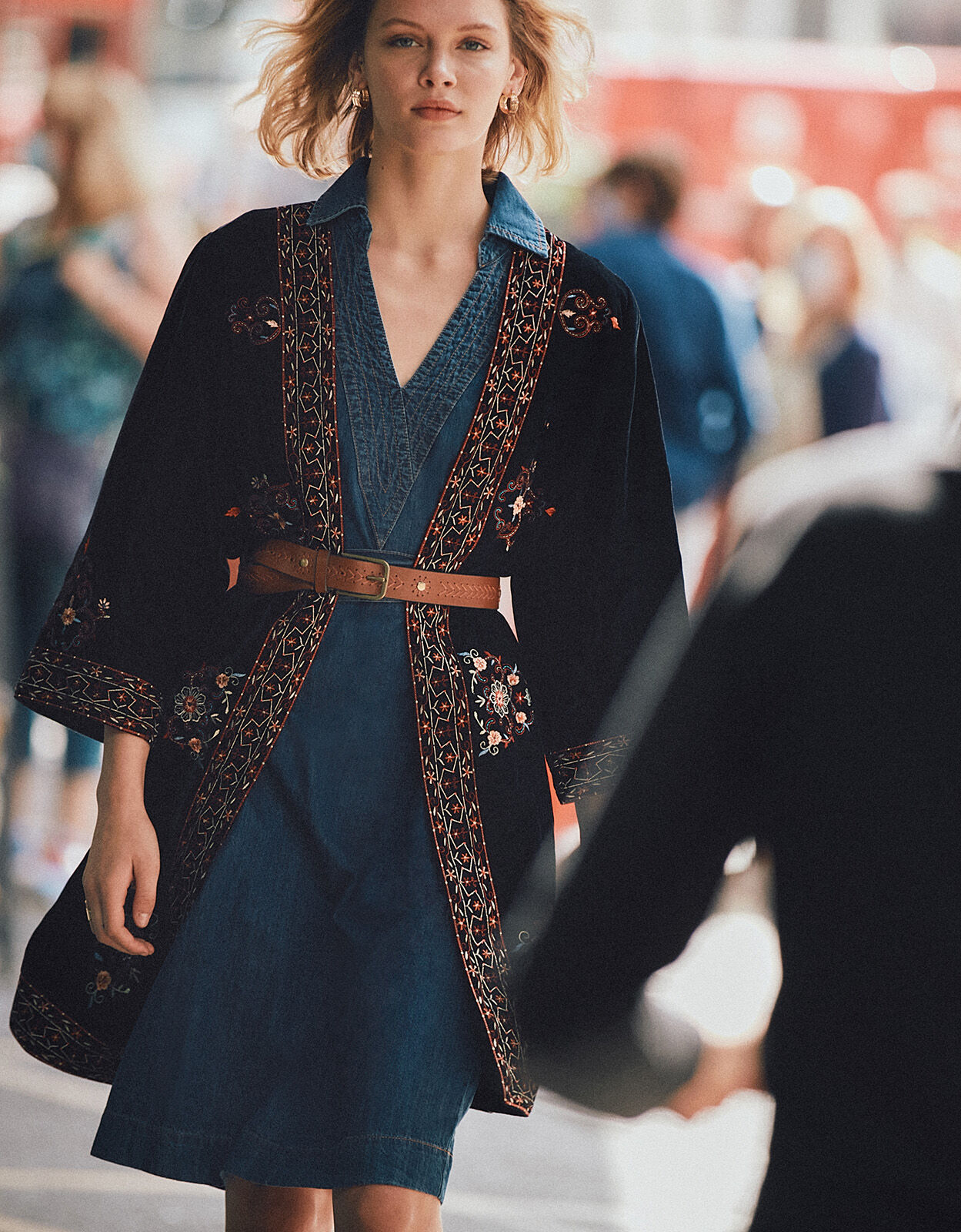Embroidered Velvet Kimono Black