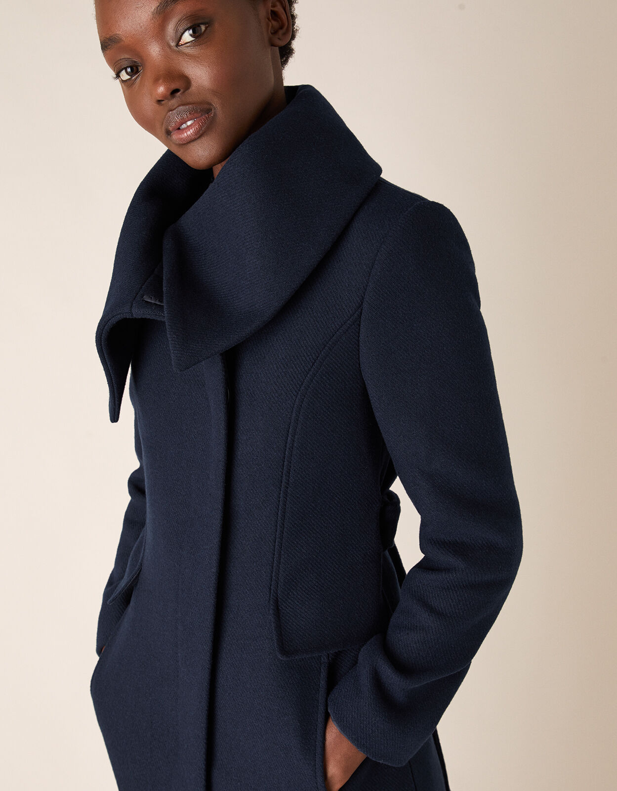 Coat with wrap collar outlet