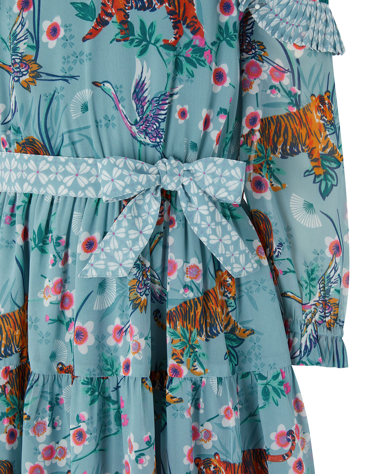 bridesmaid dresses for apple shape