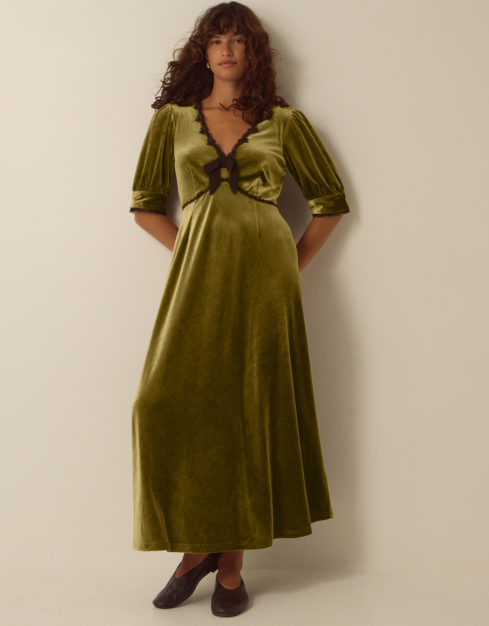Monsoon Vera V-Neck Velvet Midi Dress in Green