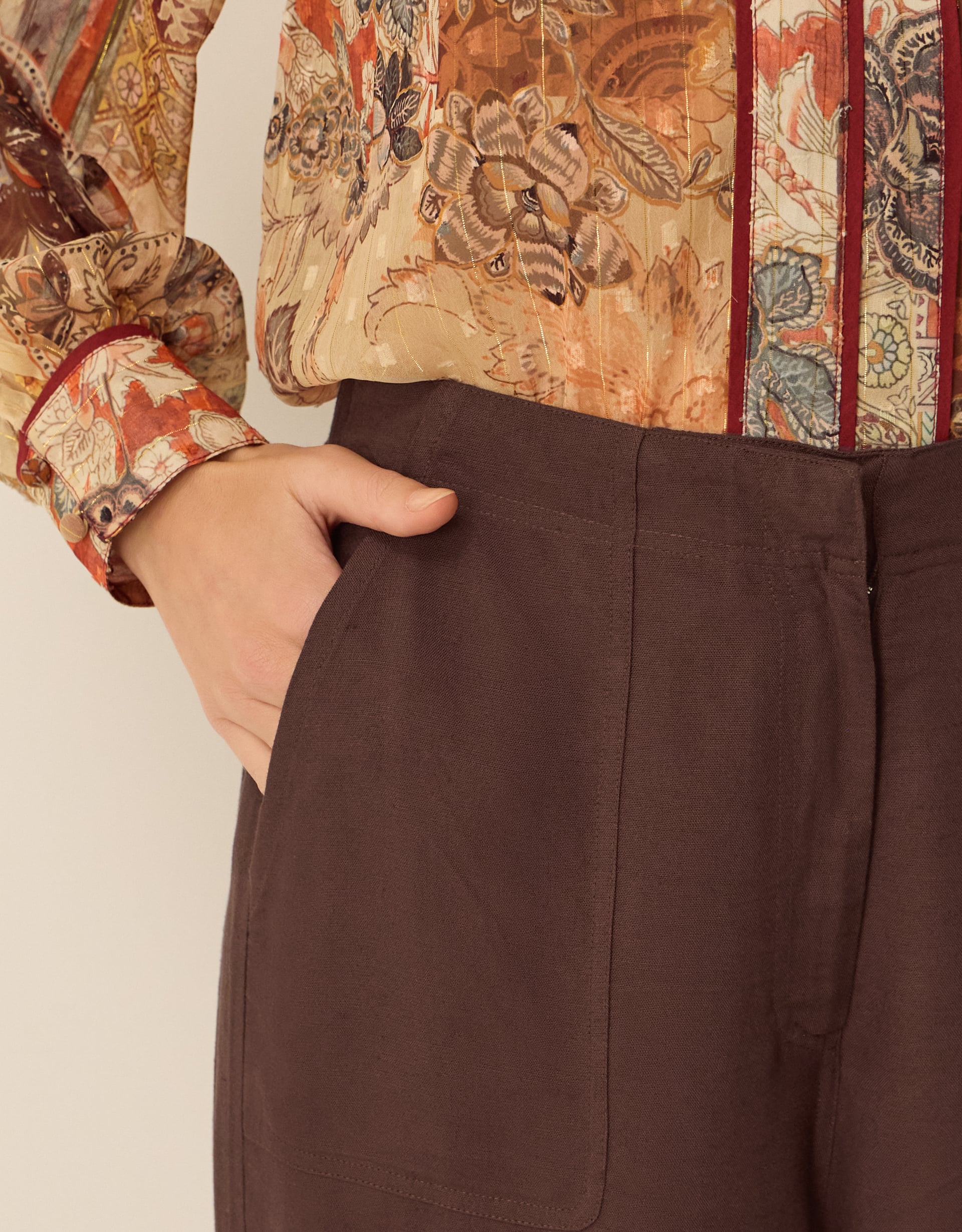 Monsoon Joanie Linen Blend Barrel Trousers in Brown, view 4