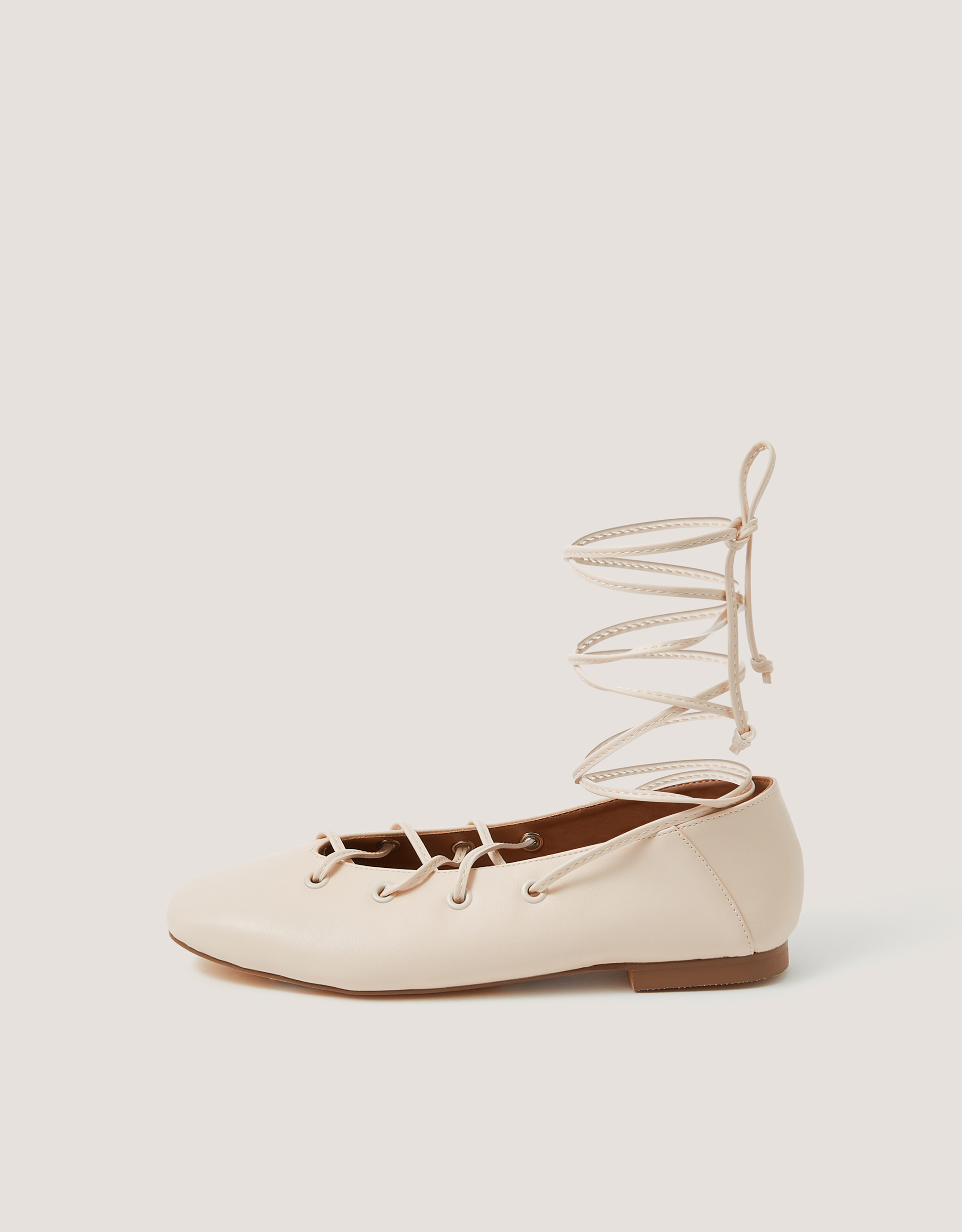 Monsoon Grace Ghillie Flats in Ivory