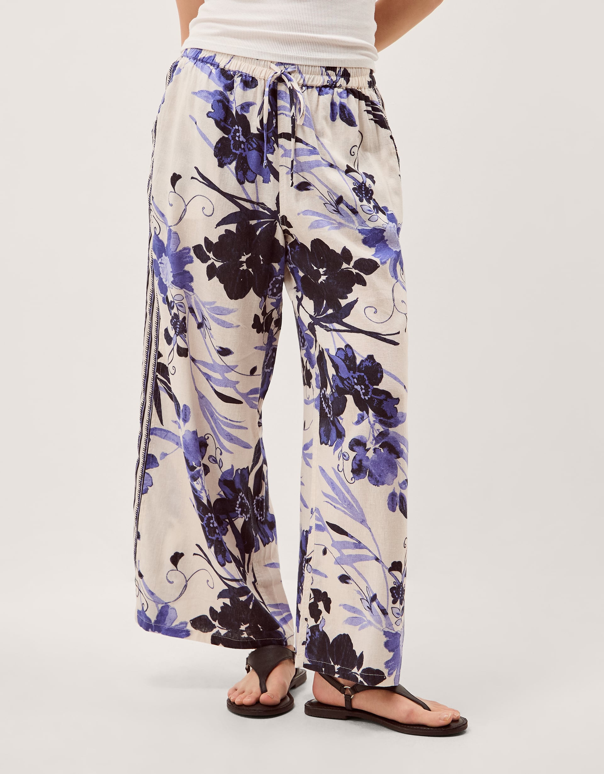 Monsoon Nicolette Floral Linen Blend Wide Leg Trousers, view 4